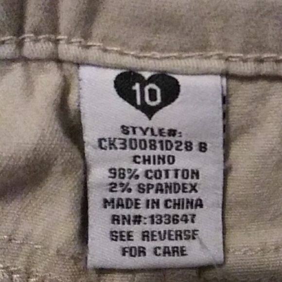 Khaki shorts girls - Picture 3 of 3